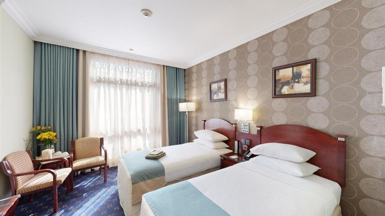 Al Muna Kareem Hotel- Ex Leader Медина Екстериор снимка