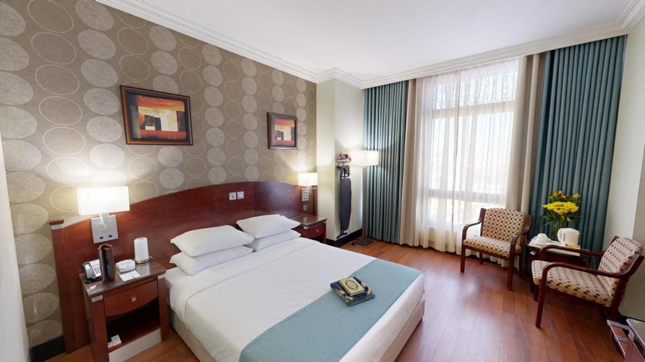 Al Muna Kareem Hotel- Ex Leader Медина Екстериор снимка