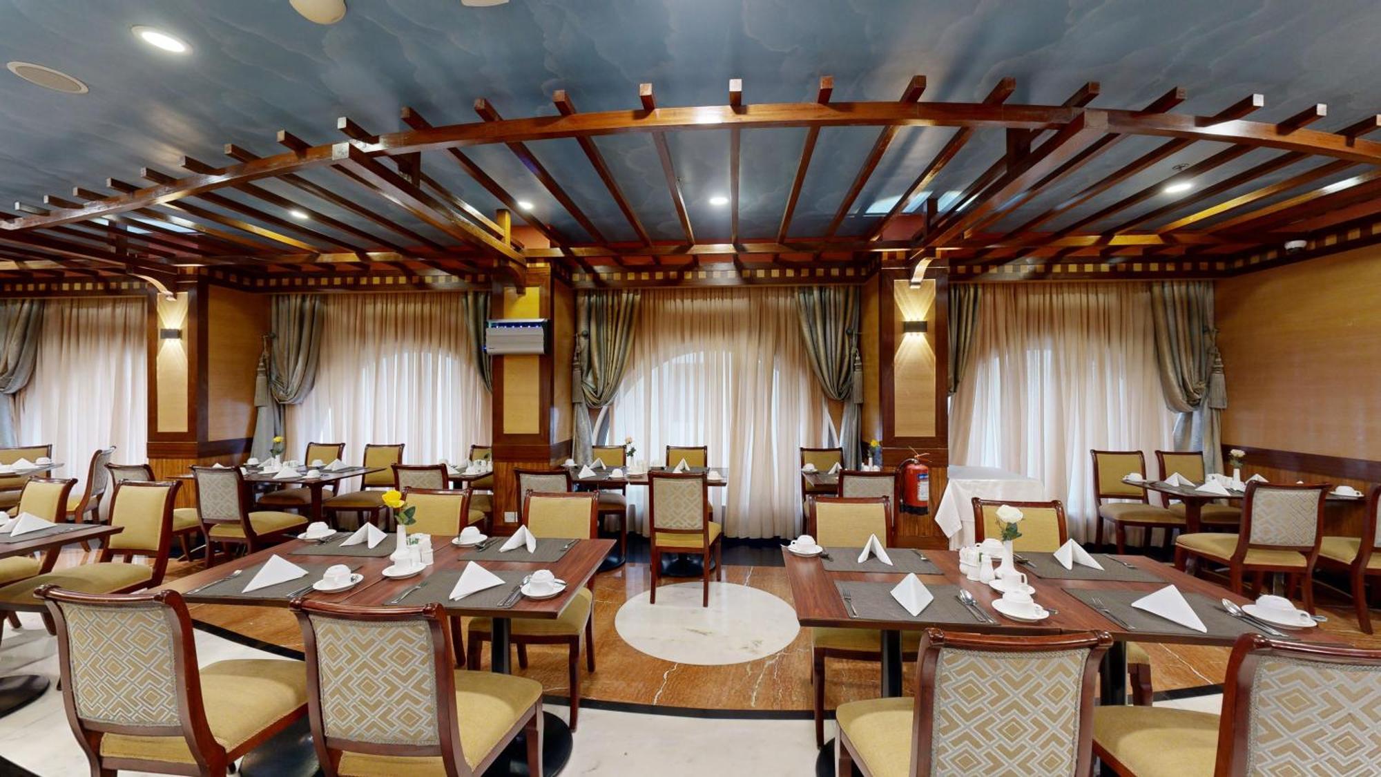 Al Muna Kareem Hotel- Ex Leader Медина Екстериор снимка